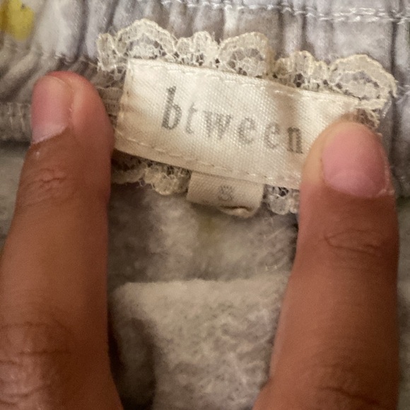 Kids flower shorts🌼 - Picture 3 of 5